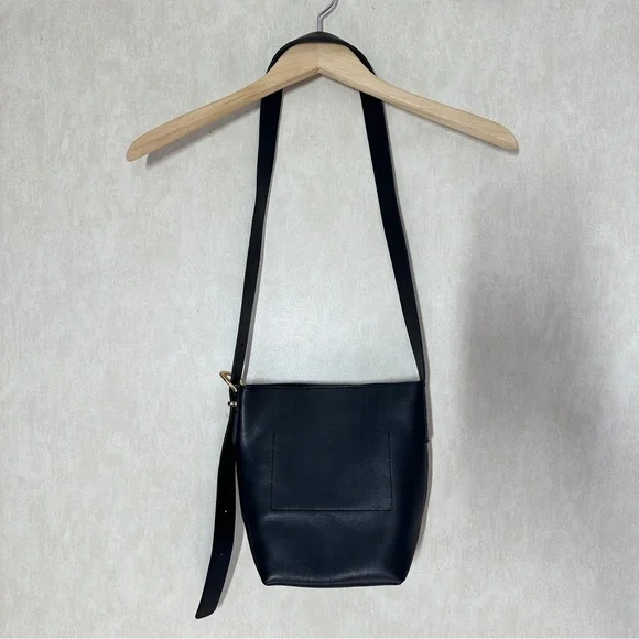 NWT Madewell Women’s The Essential Mini Bucket Tote Bag Crossbody Leather Black - Picture 5 of 16